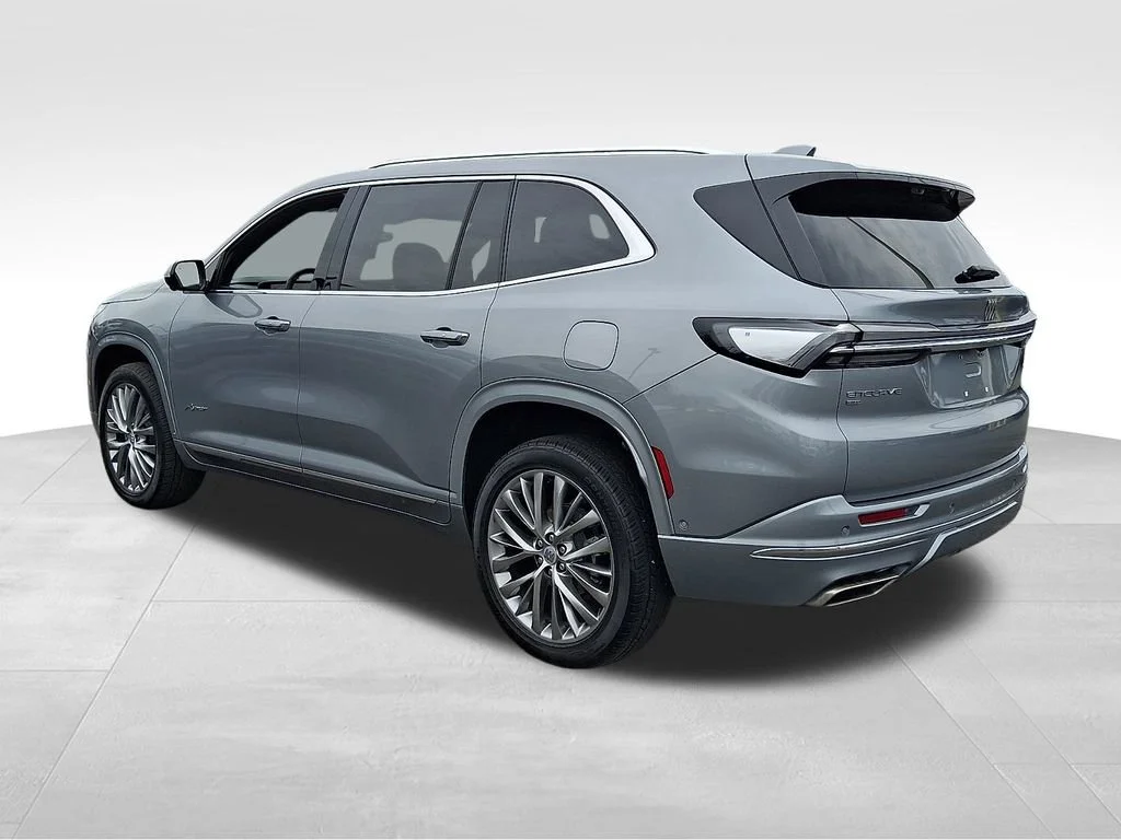 Used 2025 Moonstone Gray Metallic Buick Avenir image 4