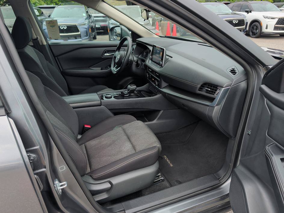 Used 2024 Gun Metallic Nissan SV image 12