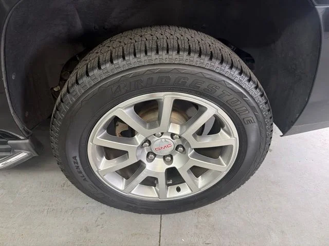 Used 2018 Onyx Black GMC Denali image 29