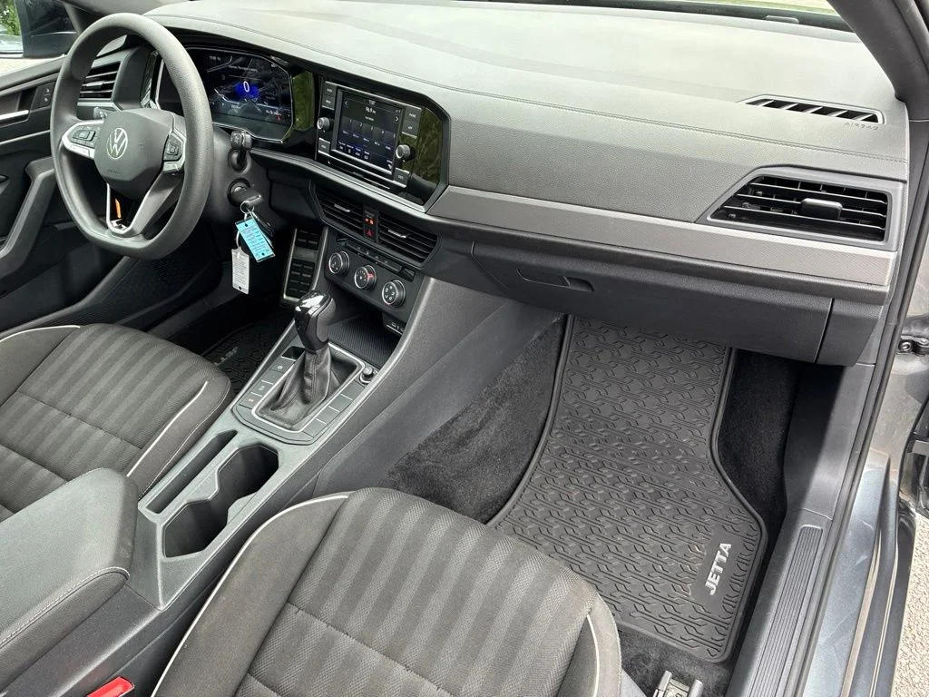 Used 2023 Gray Volkswagen 1.5T Sport image 42