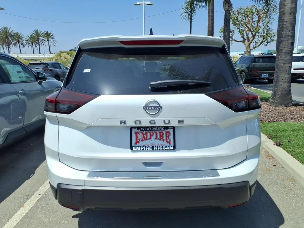 New 2026 Everest White Pearl TriCoat Nissan SV image 10