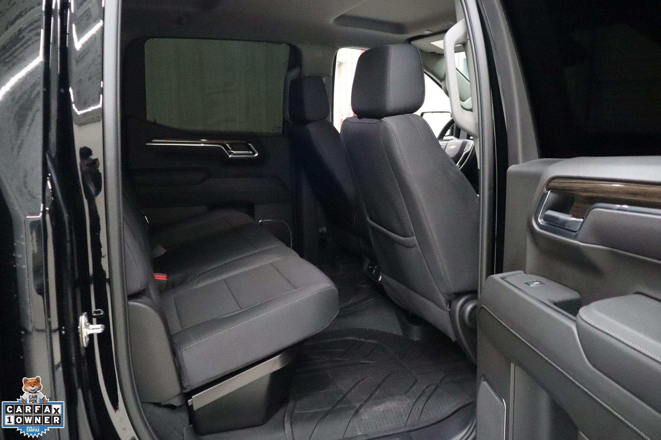Used 2025 Black Chevrolet LT image 27