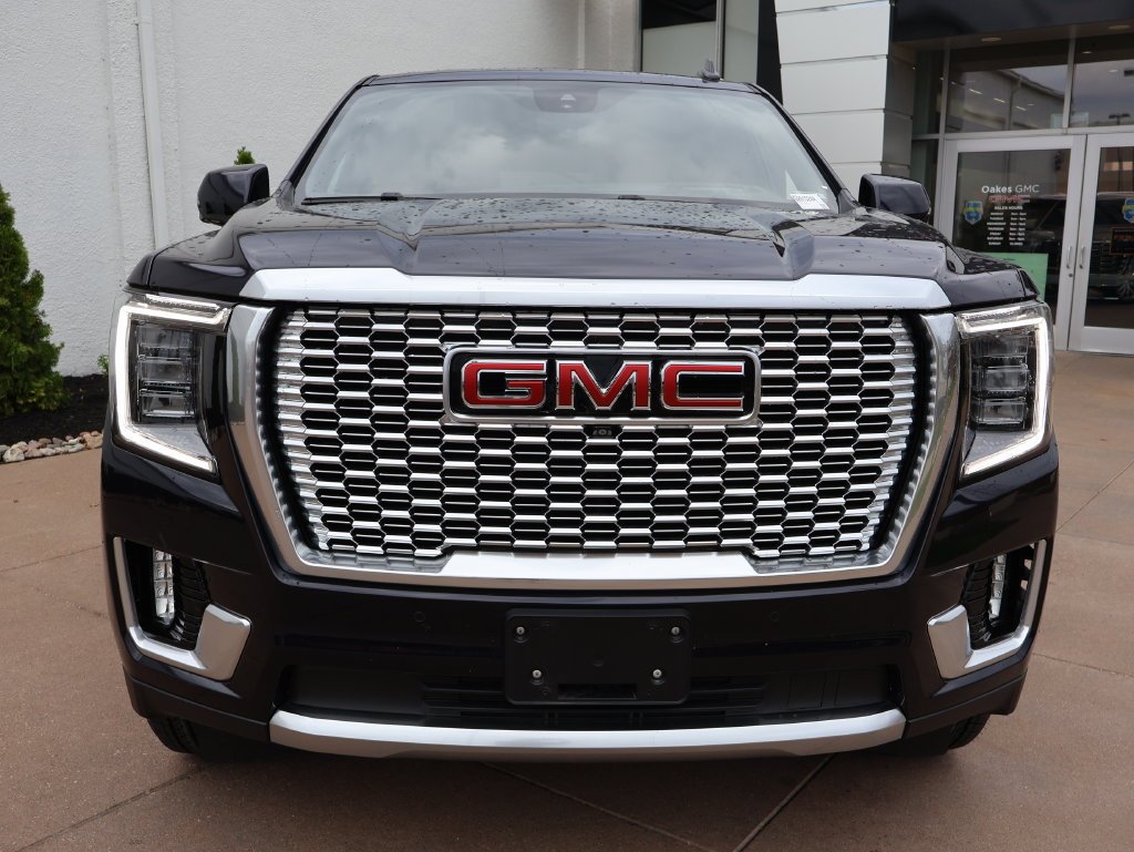 Used 2024 GMC Yukon XL Denali with VIN 1GKS2JKL0RR202396 for sale in Kansas City