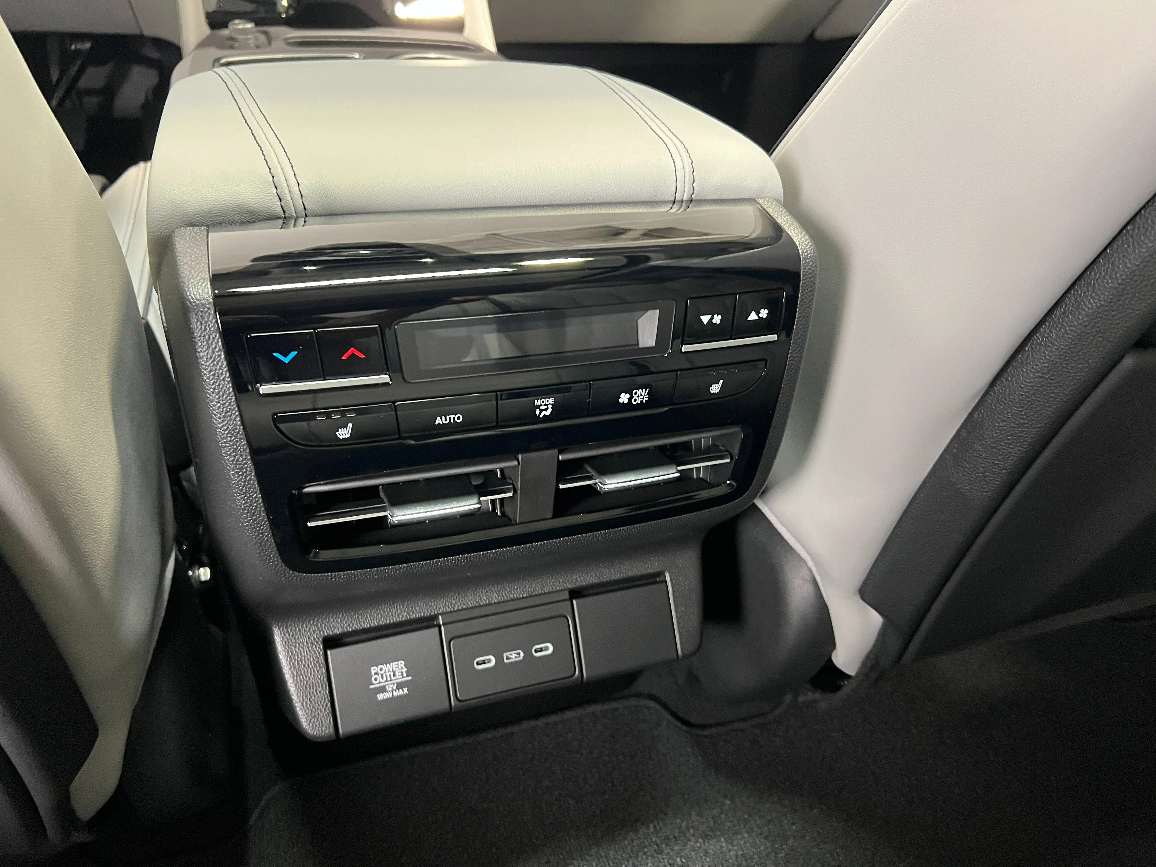 New 2026 Solar Silver Metallic Acura w/Advance Package image 28