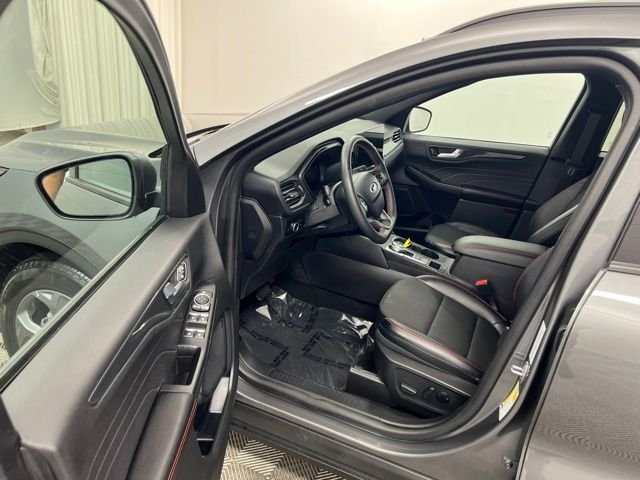 Used 2025 Gray Ford ST-Line image 12