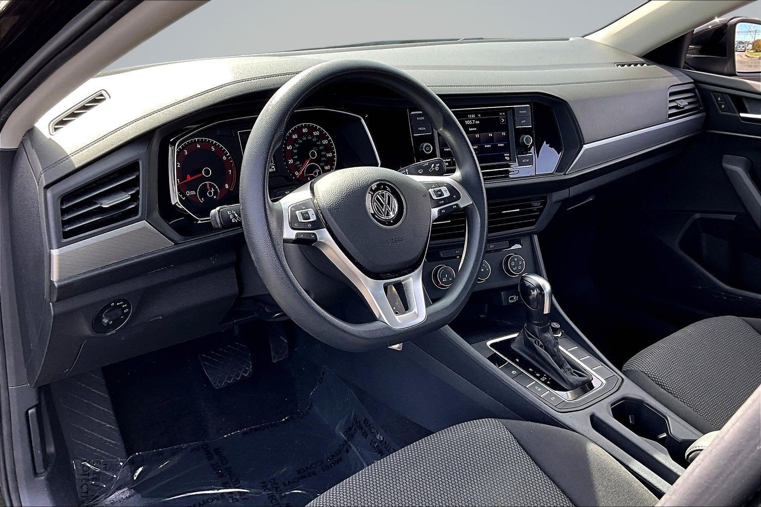 Used 2019 Black Volkswagen 1.4T S image 12