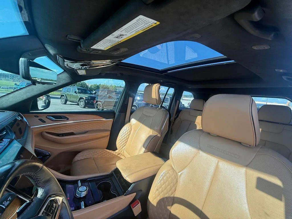 Used 2022 White Jeep Summit Reserve image 21