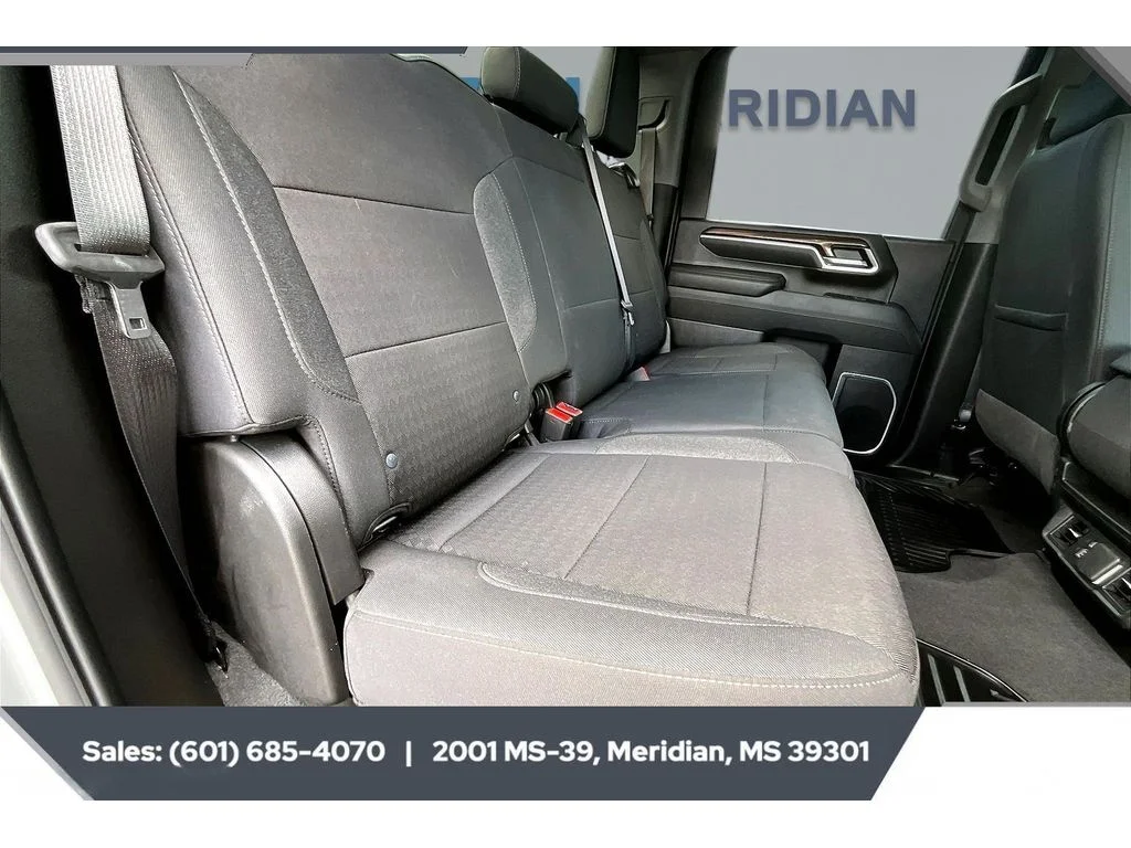 Used 2025 STERLING GRAY METALLIC Chevrolet LT image 20