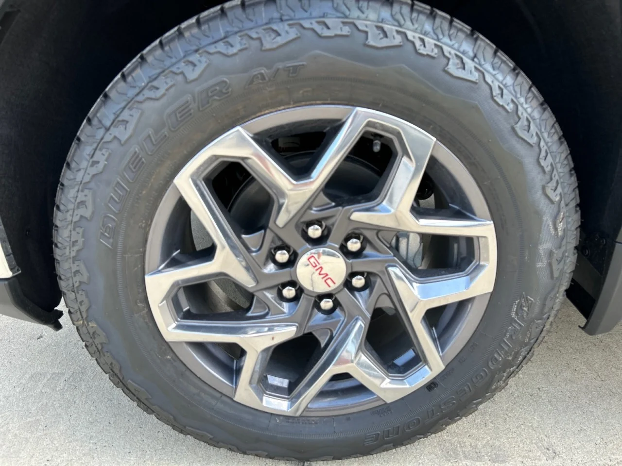 New 2026 Onyx Black GMC SLT image 9
