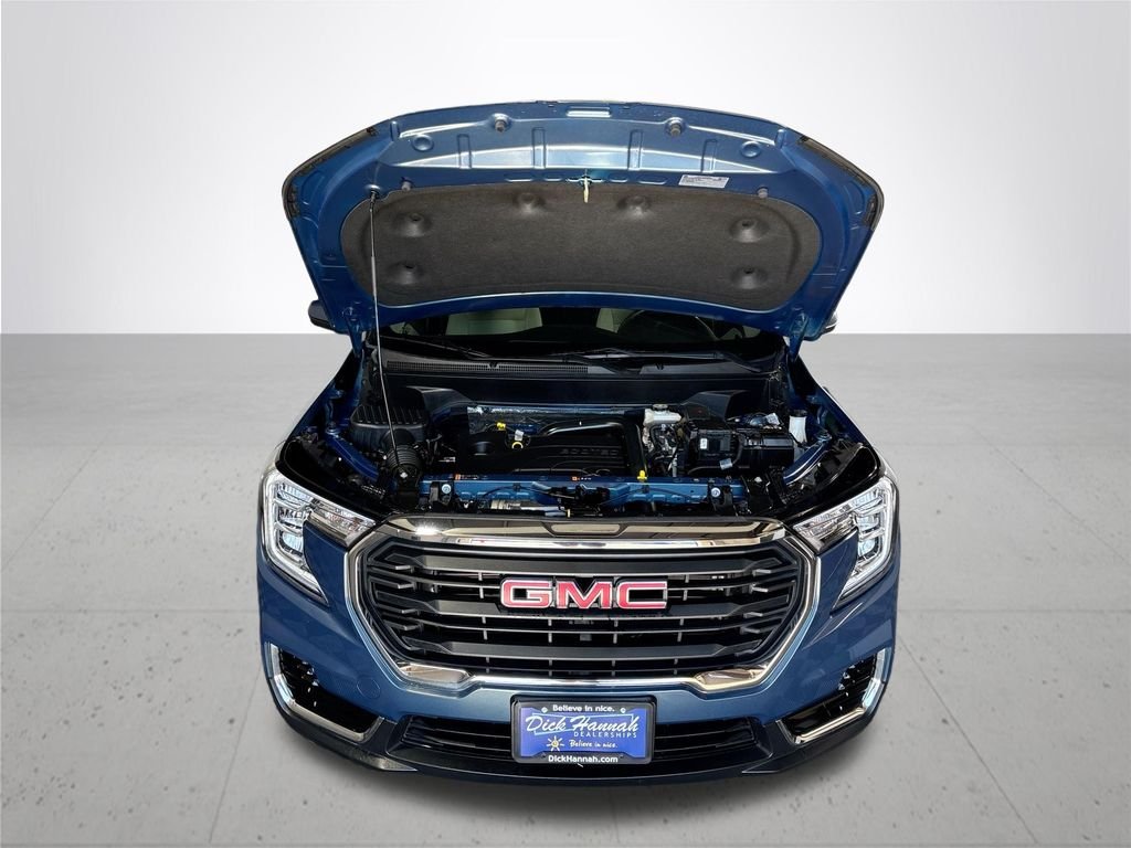 Used 2024 Downpour Metallic GMC SLE image 21