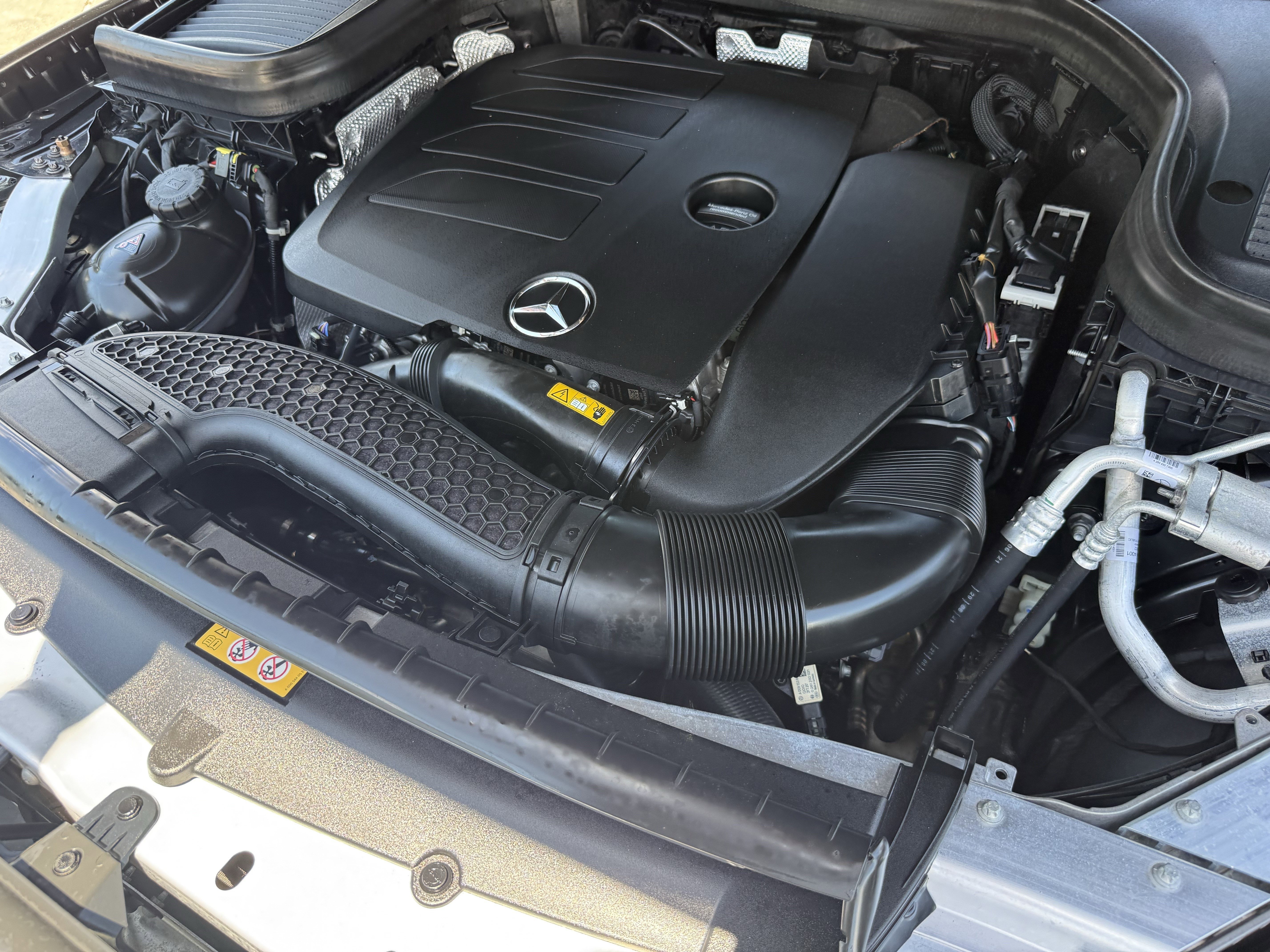 2022 Mercedes-Benz GLC GLC300 - Photo 32