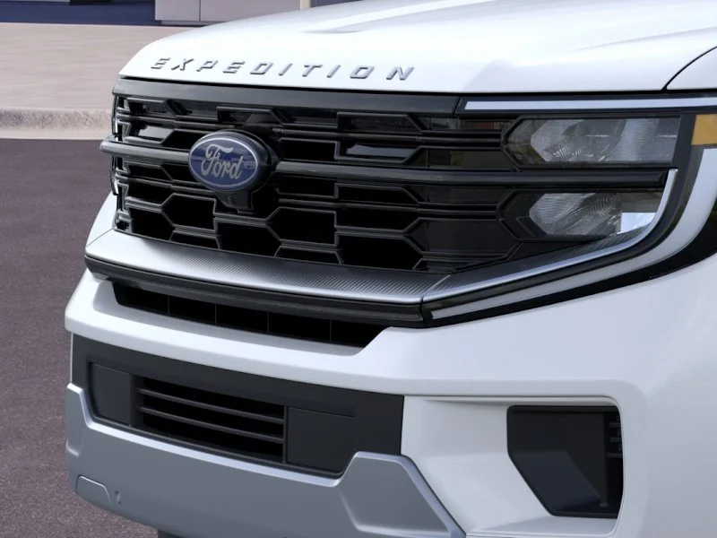 New 2026 Star White Metallic Tri-Coat Ford Platinum image 17