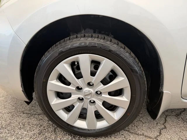 Used 2016 Brilliant Silver Nissan S image 11