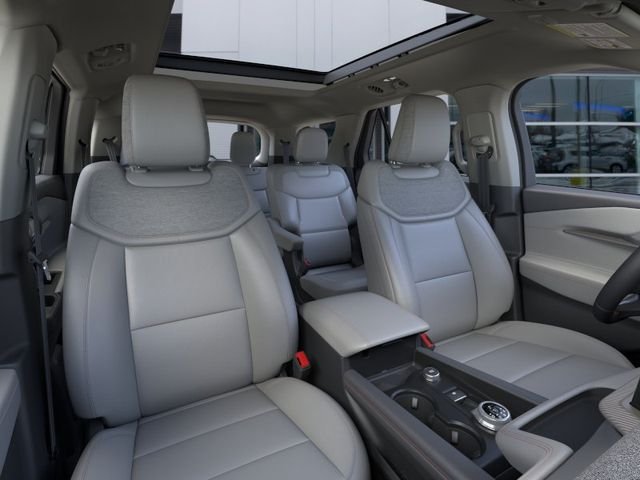 New 2026 Star White Metallic Tri-Coat Ford Active image 10