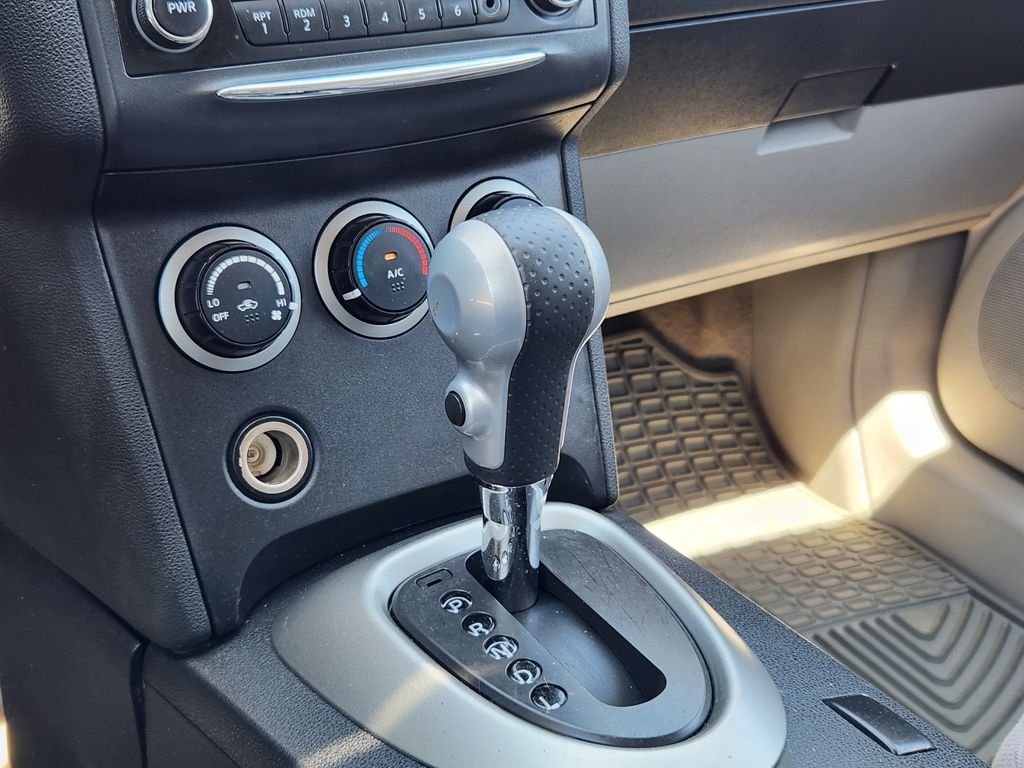 Used 2013 Blue Nissan SV image 15