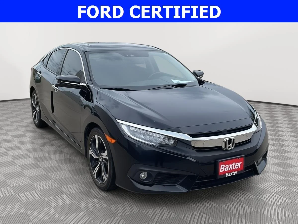Used 2018  Honda Touring image 1