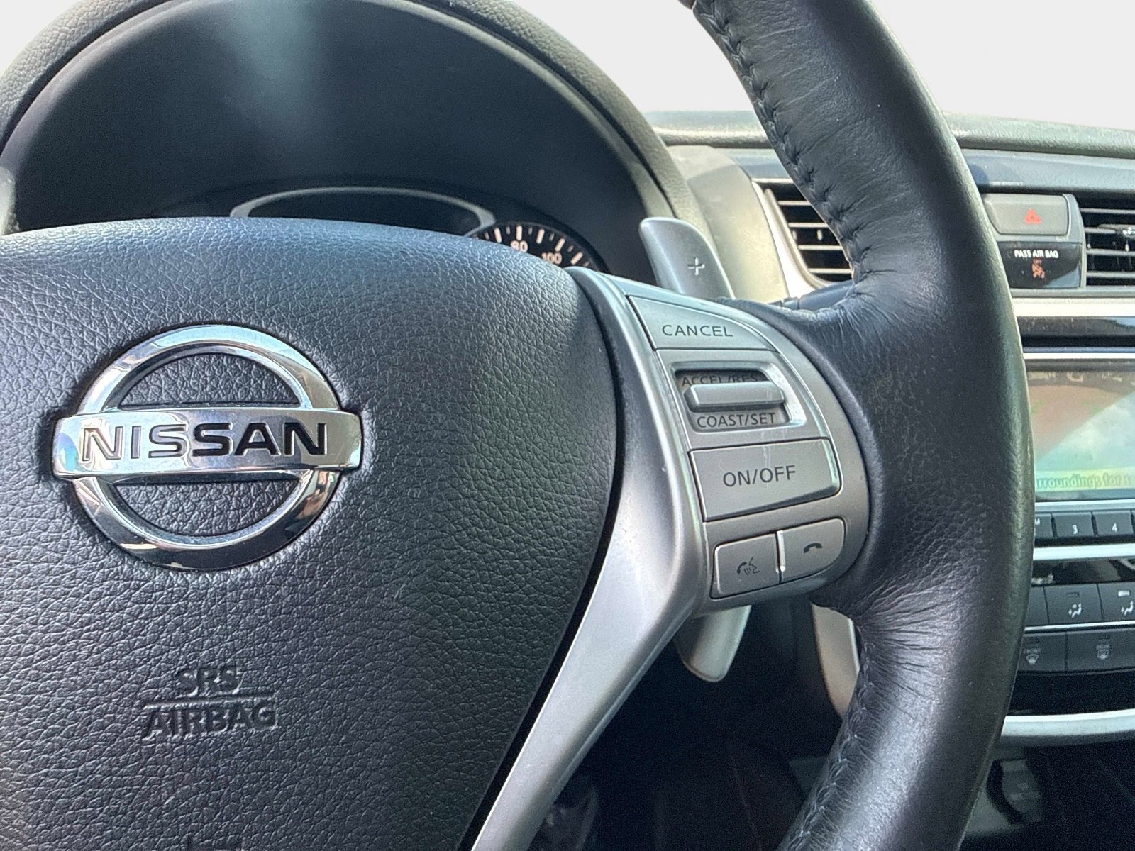 Used 2018 Pearl White Nissan 2.5 SR image 27