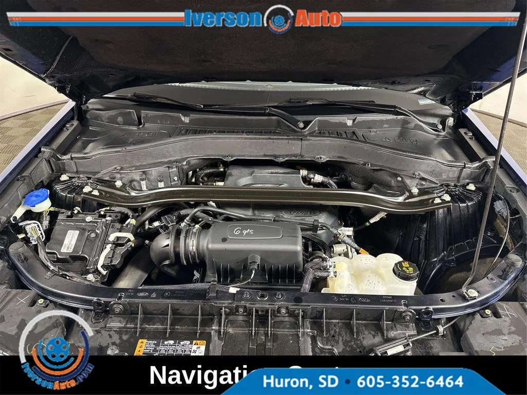 Used 2020 Atlas Blue Ford Limited image 5