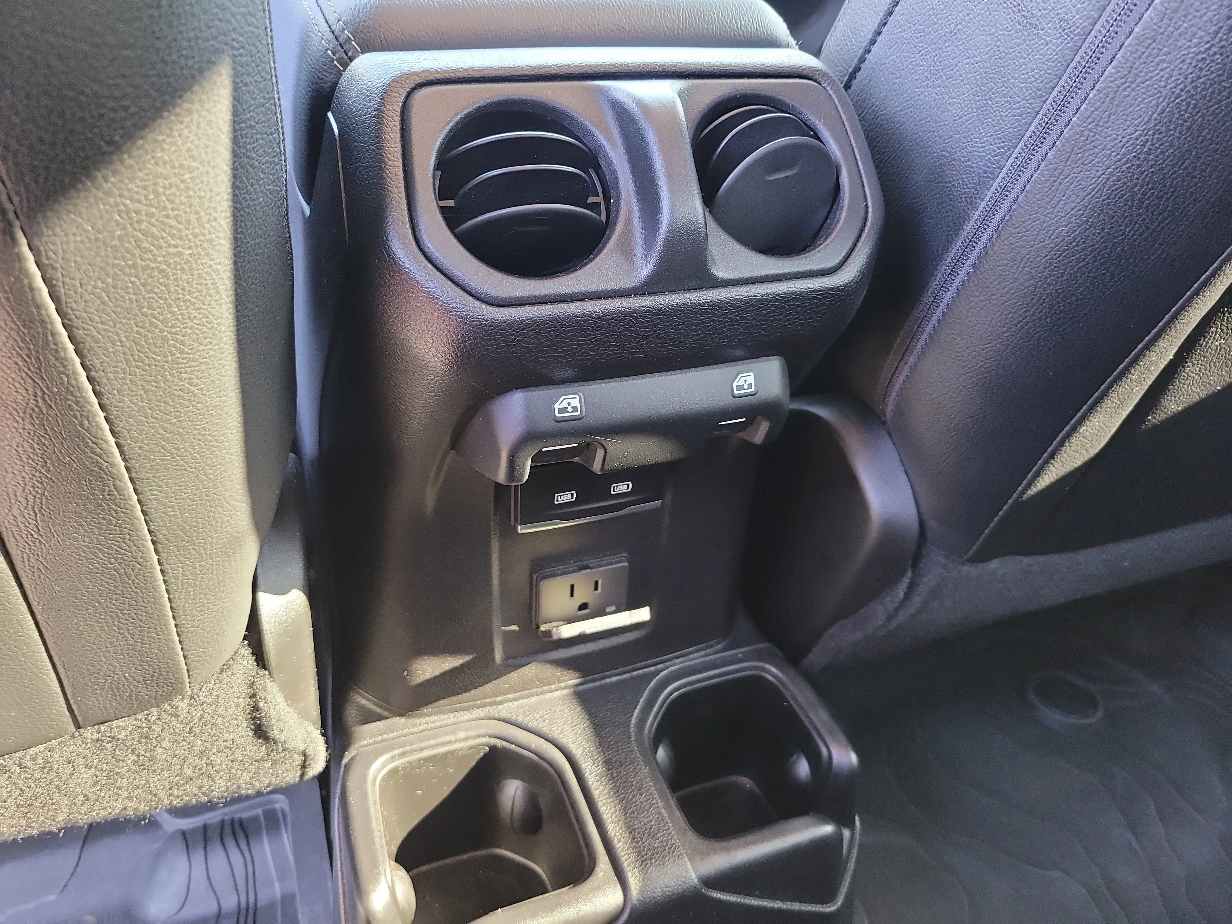 Used 2021 Bright White Clearcoat Jeep Overland image 14