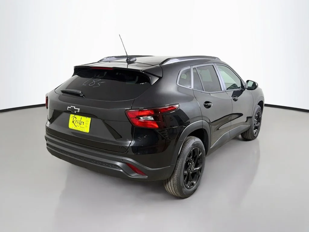 New 2026 Mosaic Black Metallic Chevrolet LT image 6