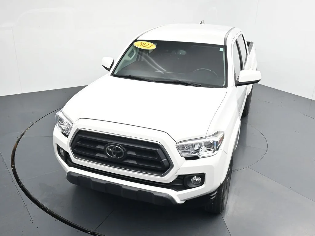 Used 2023 White Toyota SR5 image 21