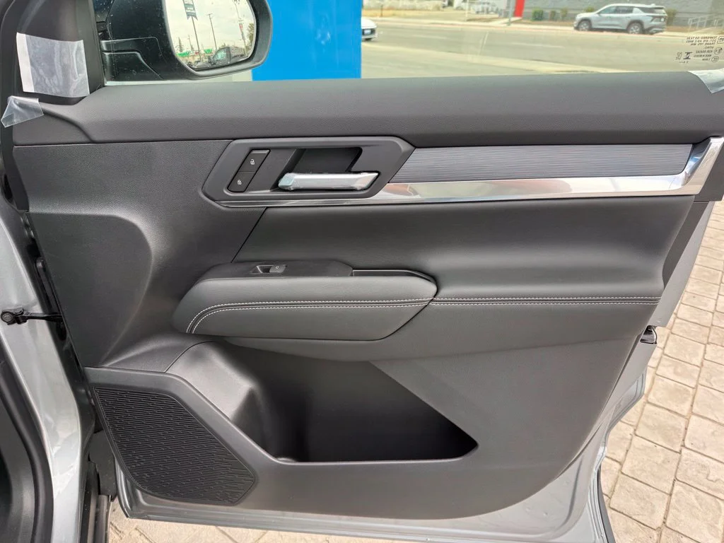 New 2027 Sterling Metallic GMC Elevation image 17