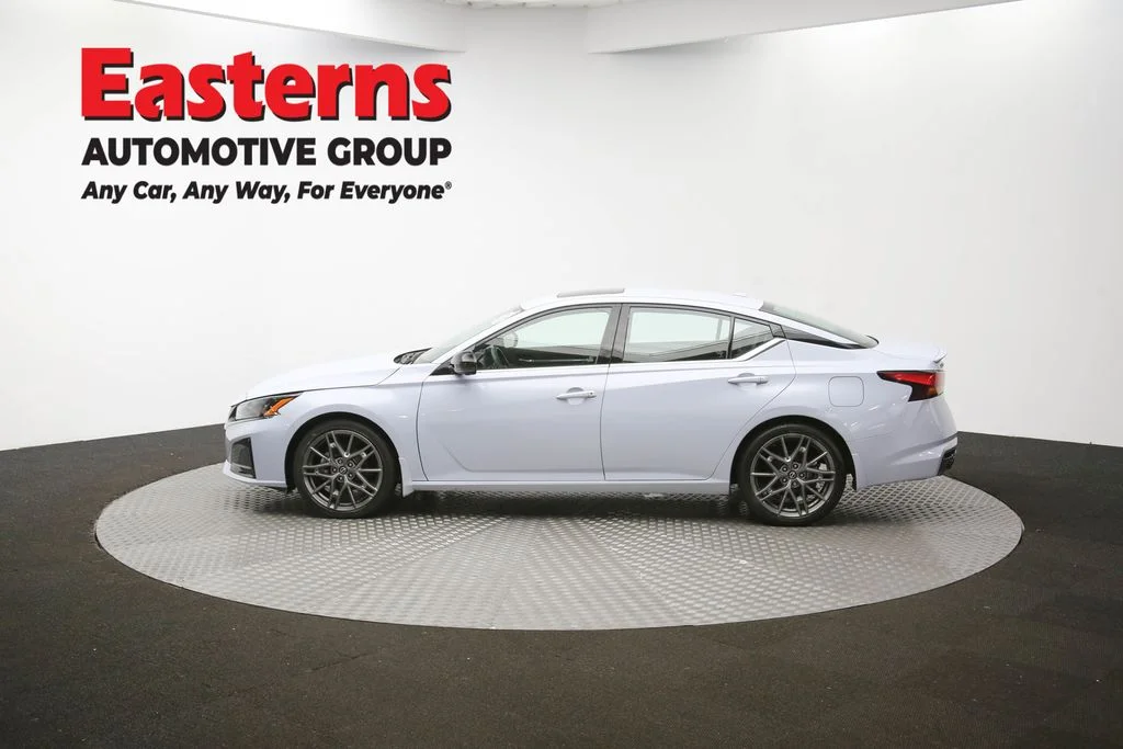 Used 2023 Gray Nissan 2.0 SR image 59