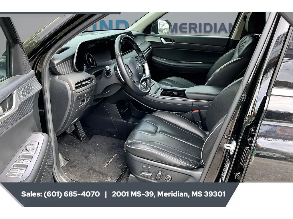 Used 2024 Abyss Black Pearl Hyundai Limited image 11