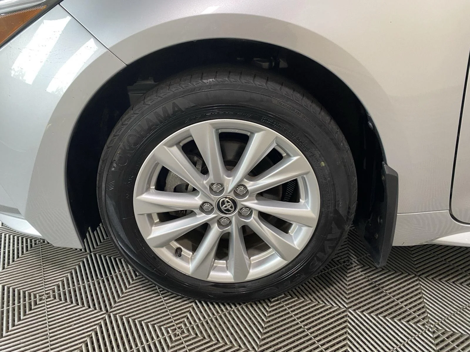 Used 2024 Classic Silver Metallic Toyota Hybrid LE image 10