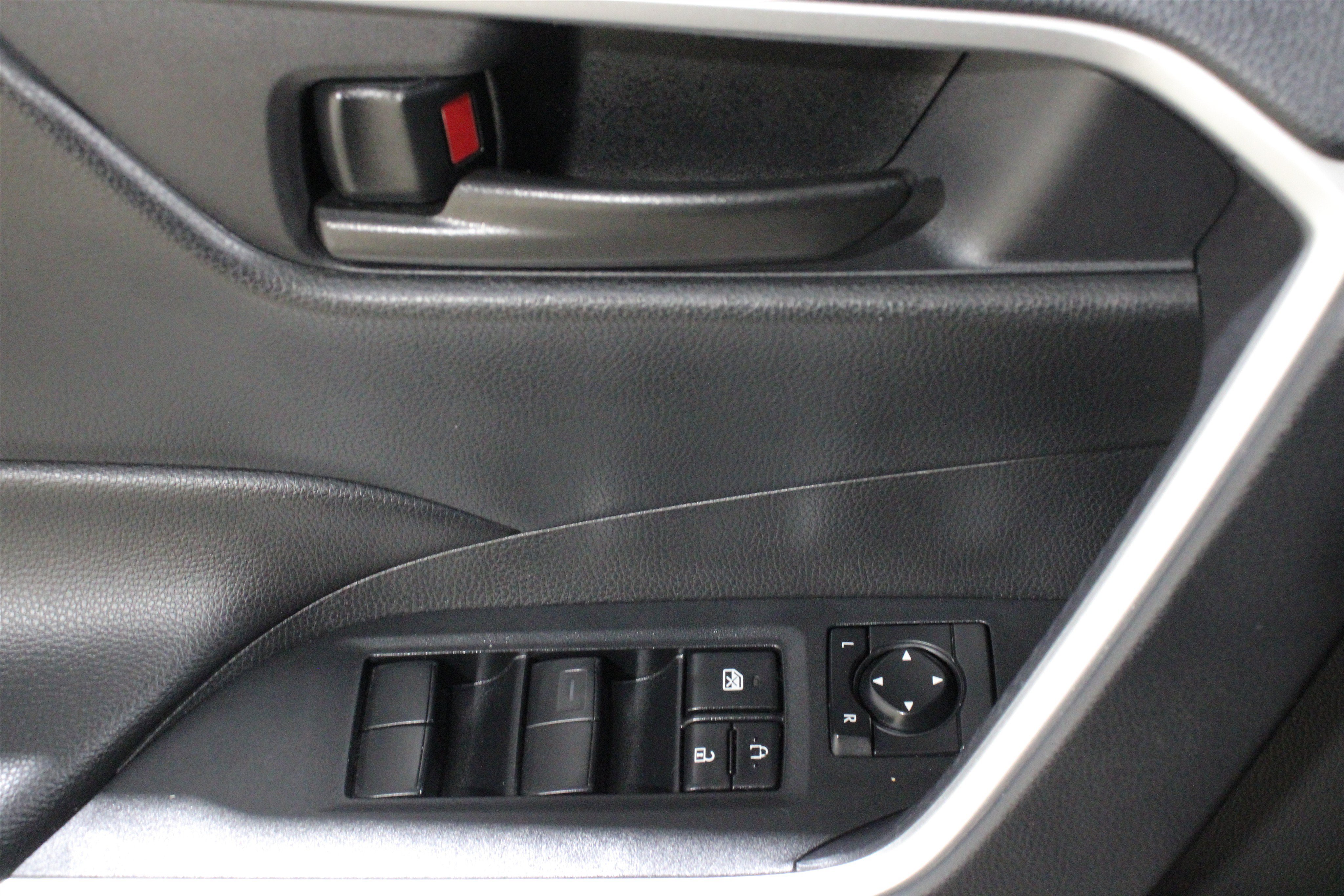 Used 2024 Magnetic Gray Metallic Toyota Hybrid LE image 7