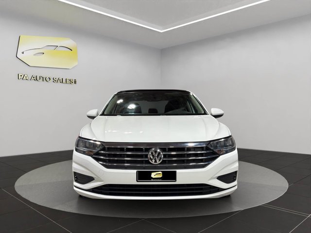 2021 Volkswagen Jetta SE R-Line photo 2