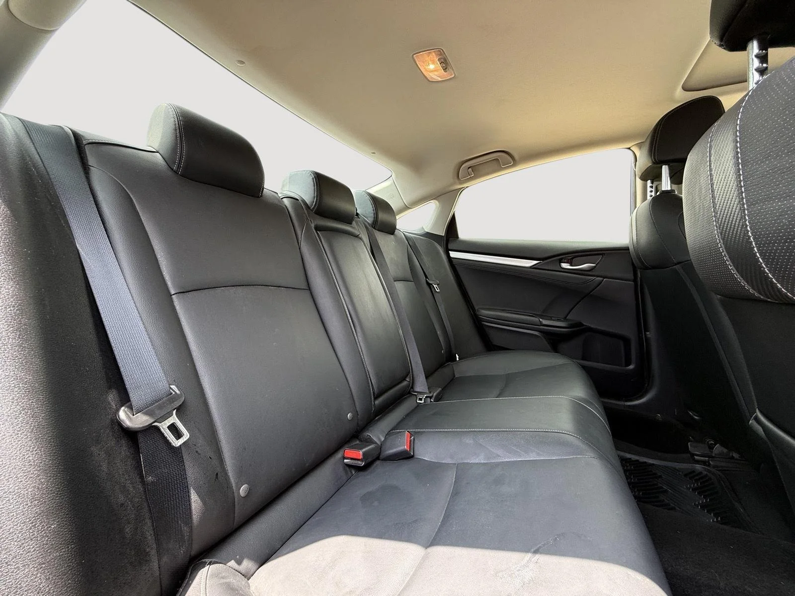 Used 2018 Aegean Blue Metallic Honda EX-L image 24
