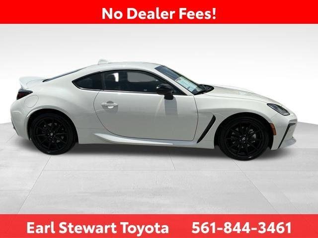 Certified Used 2025 HALO Toyota  image 4