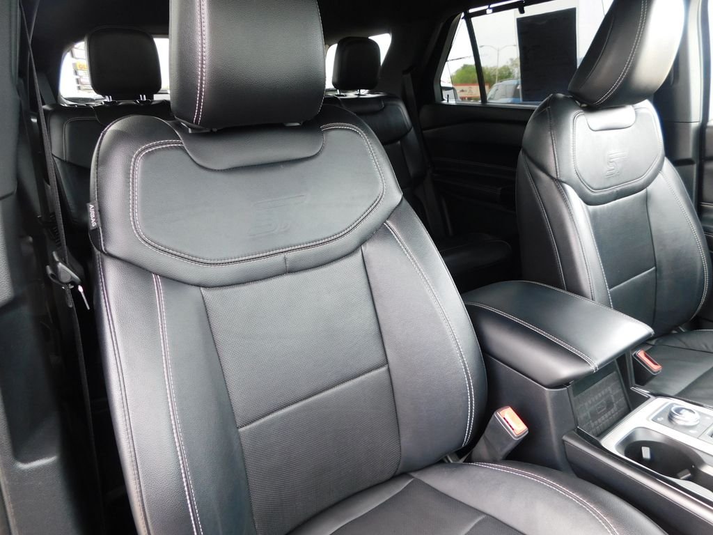 Used 2021 Silver Ford ST image 23