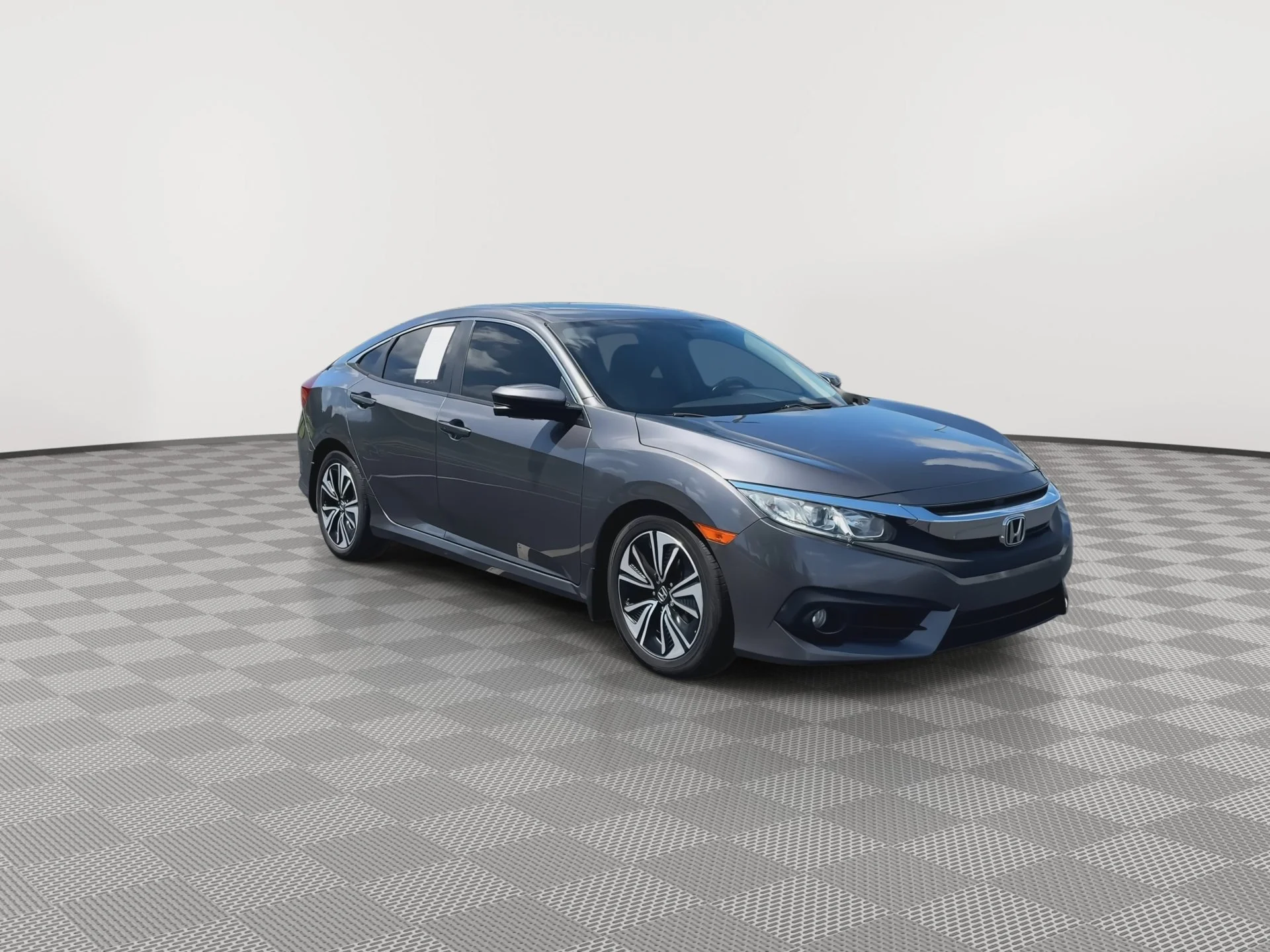 Used 2018 Honda Civic EX-T with VIN JHMFC1F37JX042780 for sale in Joplin, MO