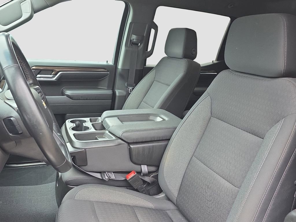 2023 Chevrolet Silverado 1500 LT - Photo 7