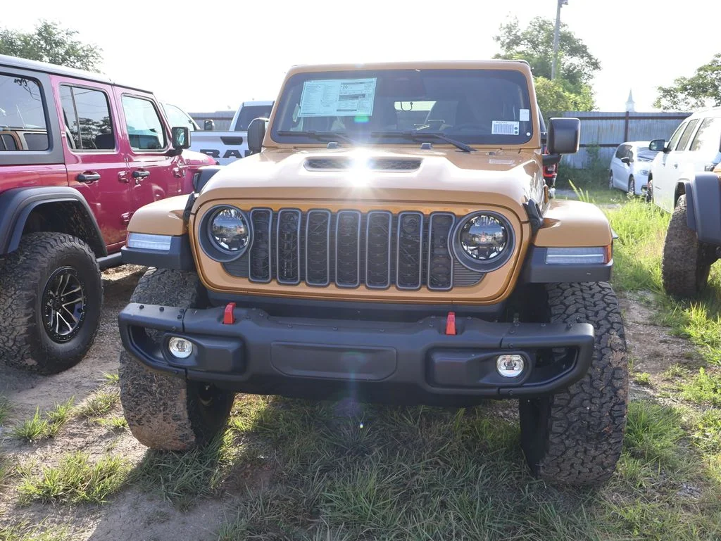 New 2026 Goldilocks Exterior Paint Jeep Rubicon image 5