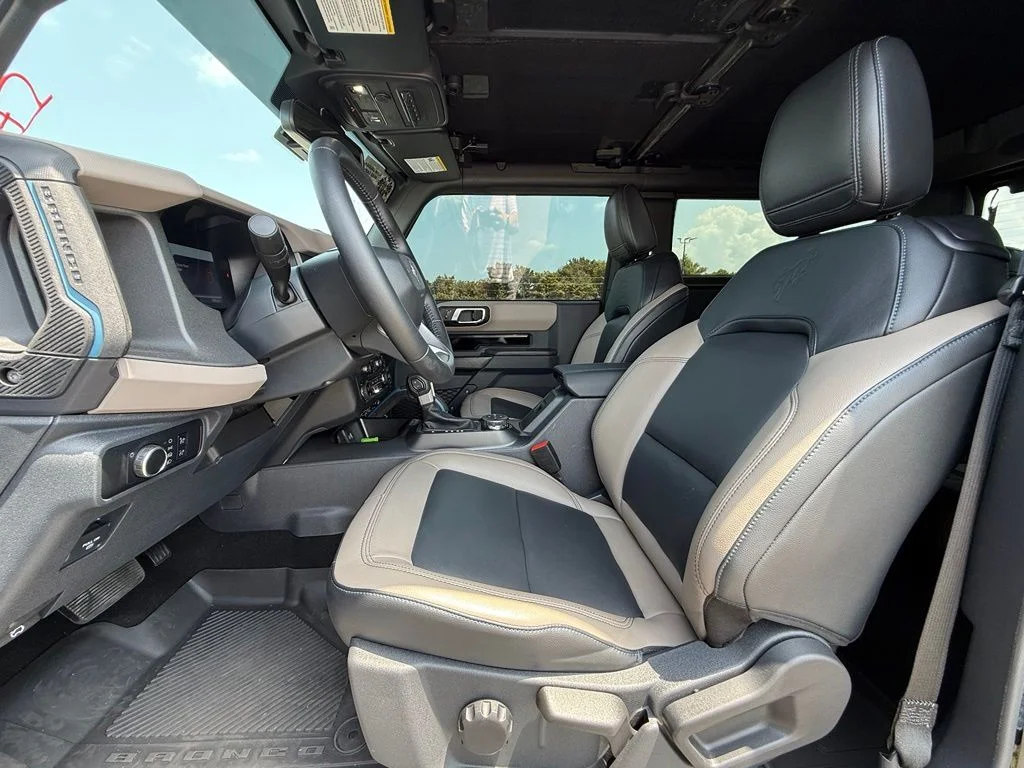 Used 2024 Black Ford Wildtrak image 22