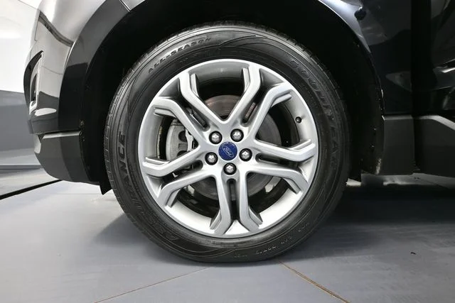 Used 2016 Black Ford Titanium image 12