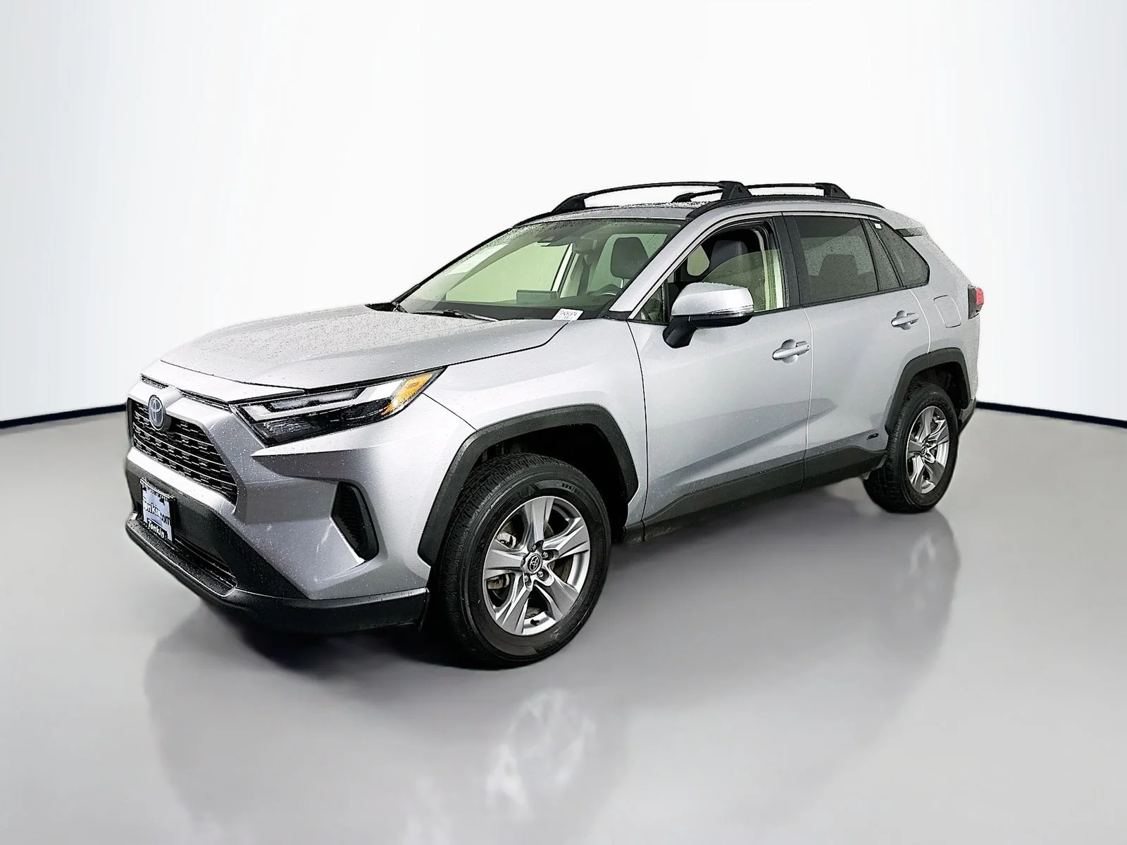 Used 2023 Silver Toyota XLE image 3