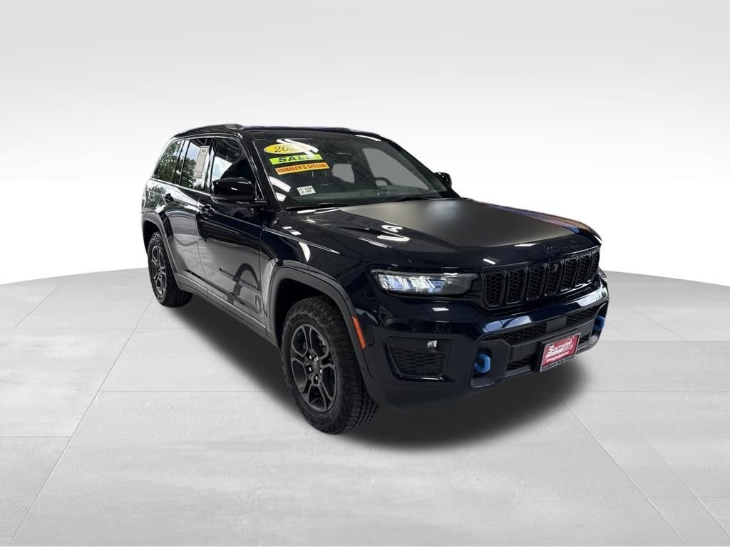Used 2024 Black Jeep Trailhawk 4xe image 8