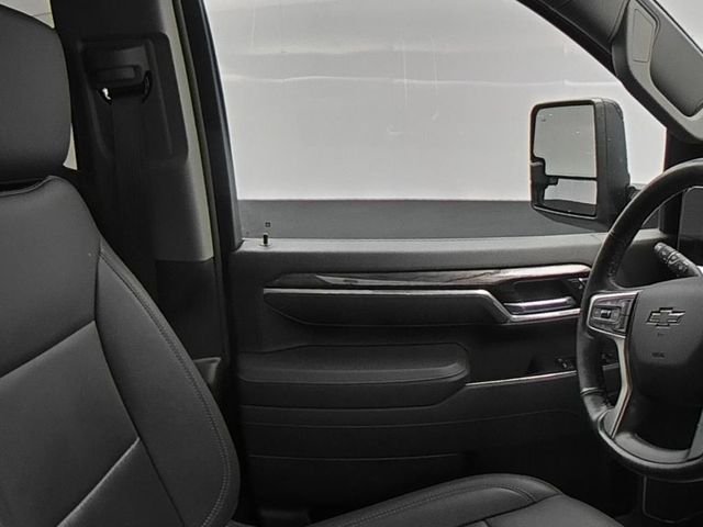 Used 2025 Gray Chevrolet LTZ image 34