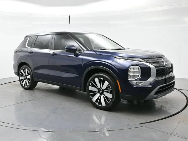 Used 2025 Cosmic Blue Met Mitsubishi SE image 1