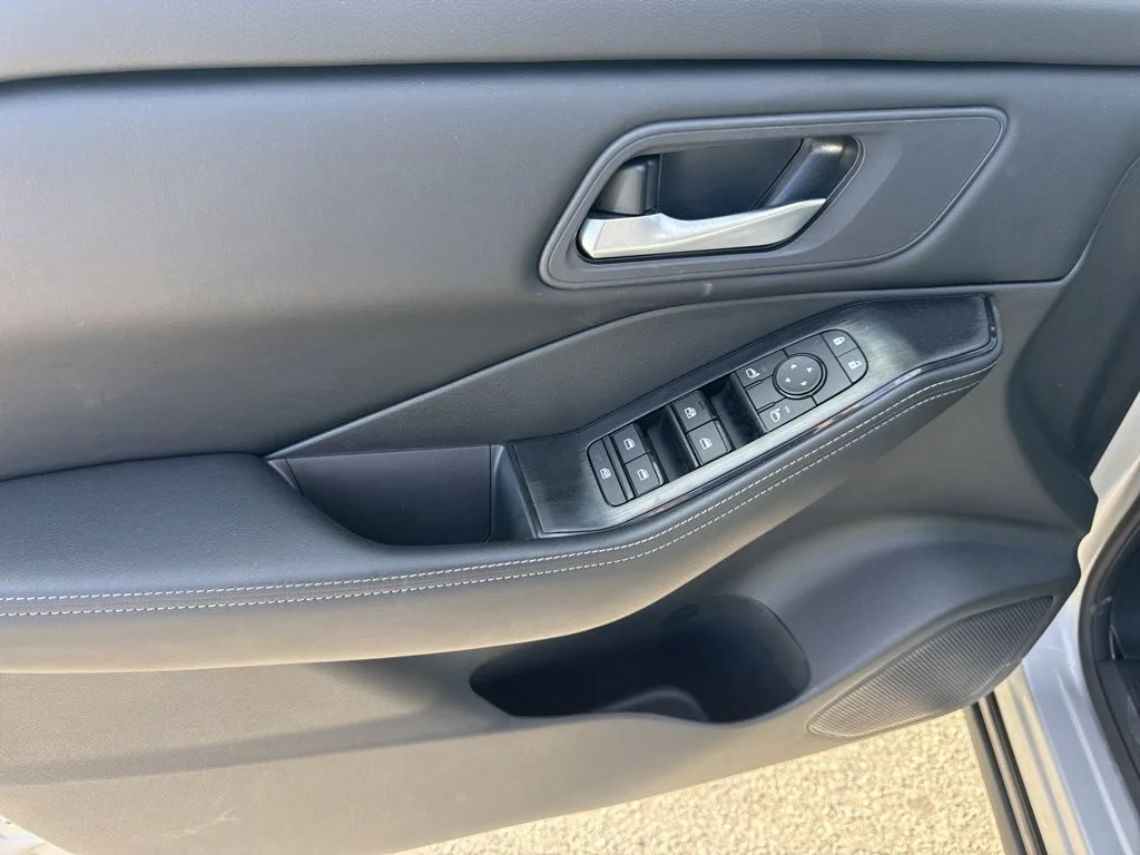 Used 2025 Silver Nissan SV image 24