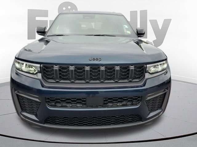 New 2027 Fathom Blue Pearl-Coat Paint Jeep Limited image 8