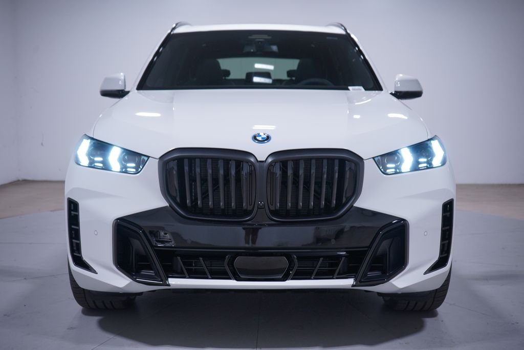New 2026 Alpine White BMW xDrive50e image 4