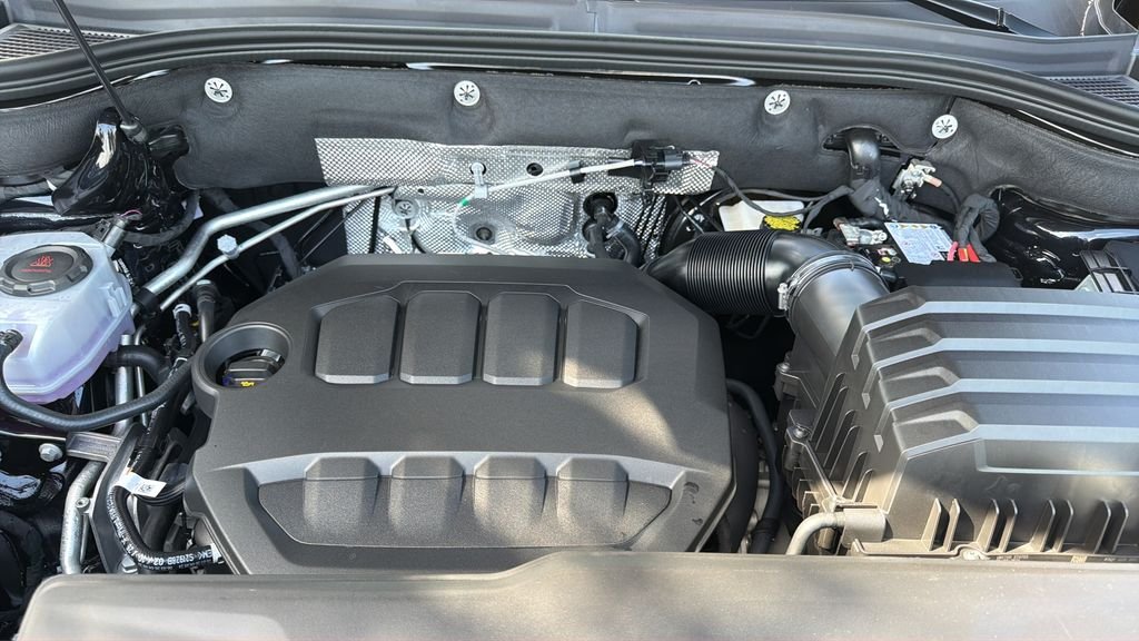 New 2026 Deep Black Pearl Volkswagen SE w/Technology image 28