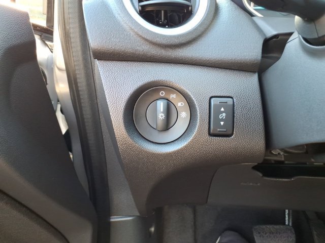 Used 2014 Silver Ford SE image 25