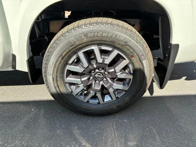 New 2027 Glacier White Nissan Crew Cab SV image 15