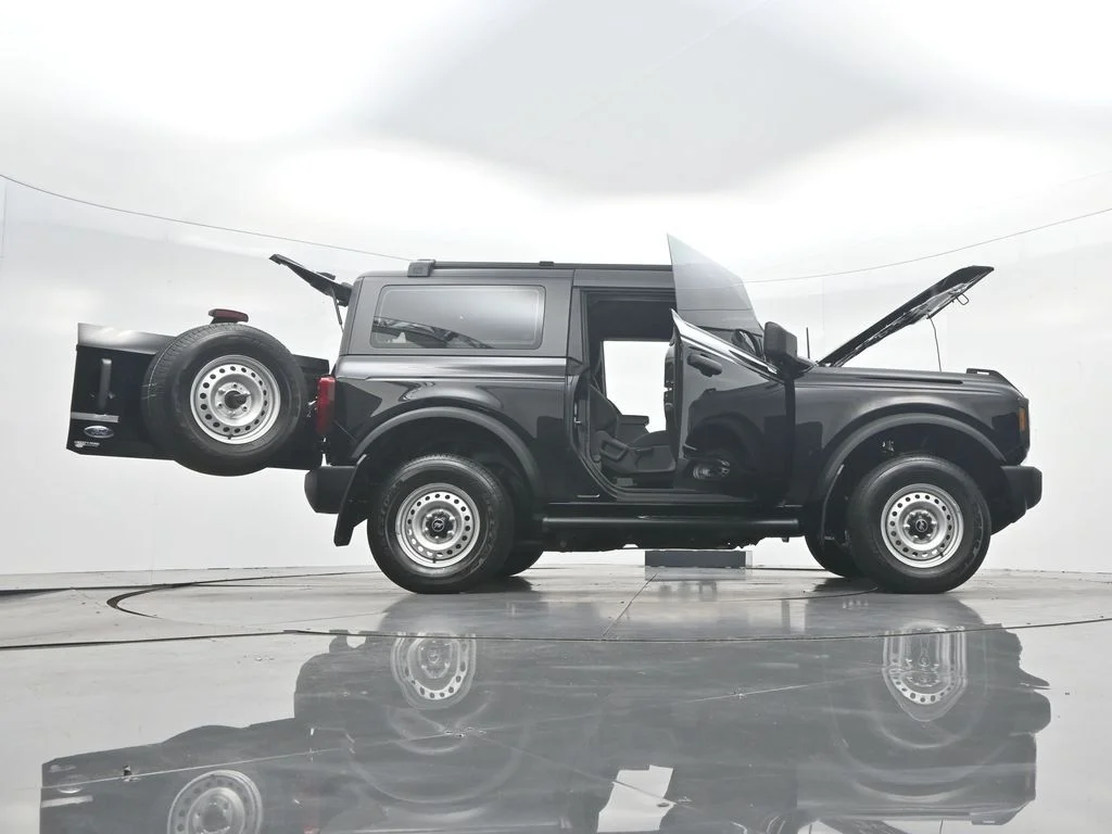 Used 2022 Black Ford Base image 47